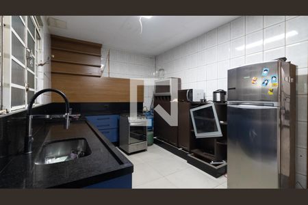 Cozinha de casa à venda com 4 quartos, 260m² em Vila Guilhermina, São Paulo