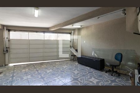 Garagem de casa à venda com 4 quartos, 260m² em Vila Guilhermina, São Paulo
