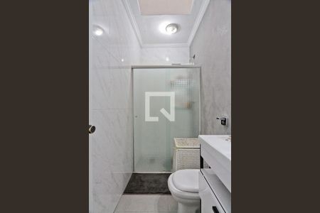 Banheiro de casa à venda com 2 quartos, 105m² em Vila Basileia, São Paulo