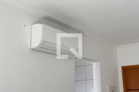 Sala de apartamento para alugar com 2 quartos, 78m² em Vila Assuncao, Praia Grande