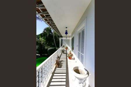 Varanda de casa à venda com 3 quartos, 400m² em Morumbi, São Paulo