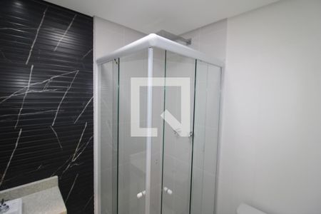 Banheiro de kitnet/studio para alugar com 1 quarto, 29m² em Tucuruvi, São Paulo