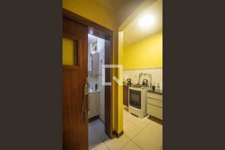 Sala/Cozinha de apartamento à venda com 1 quarto, 40m² em Medianeira, Porto Alegre
