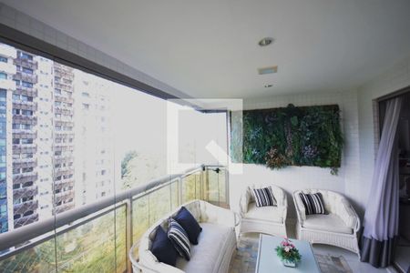 Varanda de apartamento à venda com 5 quartos, 389m² em Barra da Tijuca, Rio de Janeiro