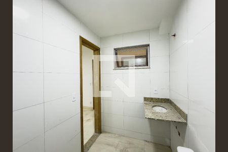 Banheiro Social de apartamento para alugar com 1 quarto, 39m² em Olaria, Rio de Janeiro