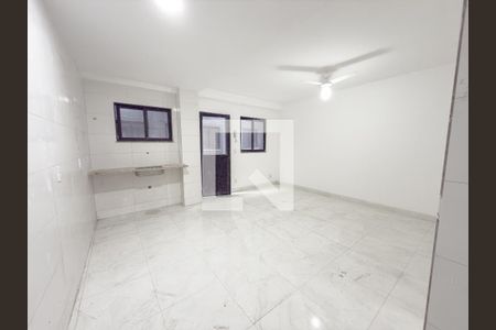 Sala de apartamento para alugar com 1 quarto, 39m² em Olaria, Rio de Janeiro