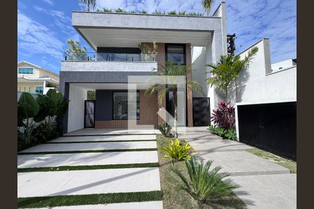 Fachada de casa de condomínio à venda com 4 quartos, 420m² em Vargem Grande, Rio de Janeiro