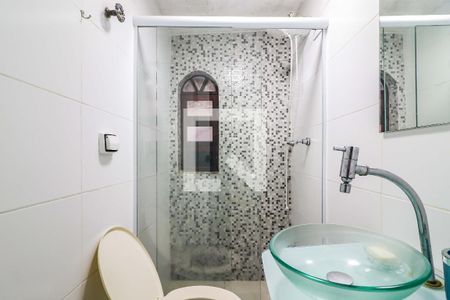Banheiro de casa para alugar com 1 quarto, 55m² em Cidade São Francisco, São Paulo