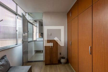 Quarto de Serviço de apartamento à venda com 2 quartos, 120m² em São Cristóvão, Rio de Janeiro