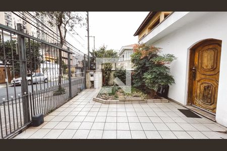 Garagem de casa à venda com 4 quartos, 200m² em Água Fria, São Paulo