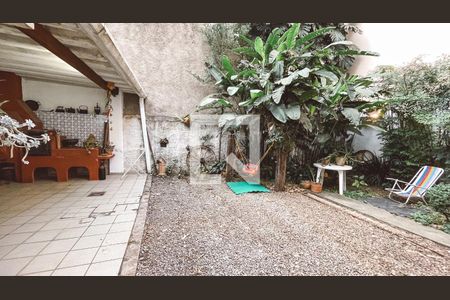 Quintal de casa à venda com 4 quartos, 200m² em Água Fria, São Paulo