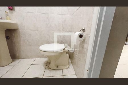 Banheiro  de casa à venda com 4 quartos, 200m² em Água Fria, São Paulo