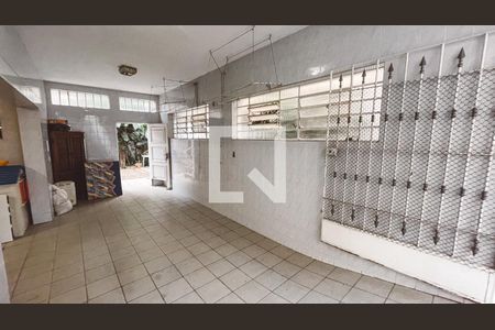 Garagem de casa à venda com 4 quartos, 200m² em Água Fria, São Paulo