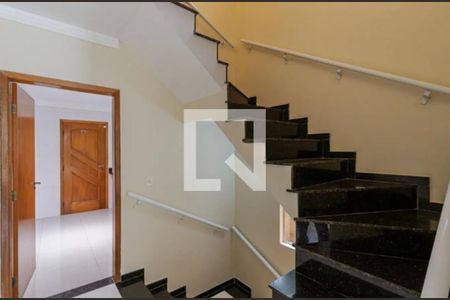 Escada de casa à venda com 3 quartos, 200m² em Jardim Marina, São Bernardo do Campo