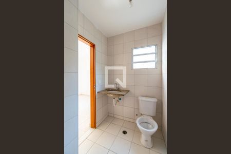 Banheiro da Suíte 1 de casa de condomínio à venda com 2 quartos, 75m² em Conjunto Residencial Jardim Canaa, São Paulo