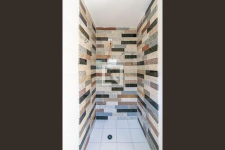 Banheiro da Suíte 1 de casa de condomínio à venda com 2 quartos, 75m² em Conjunto Residencial Jardim Canaa, São Paulo