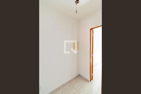 Corredor de casa de condomínio à venda com 2 quartos, 75m² em Conjunto Residencial Jardim Canaa, São Paulo