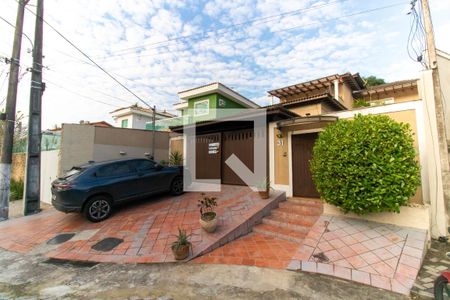 Fachada de casa de condomínio à venda com 5 quartos, 400m² em Maria Paula, Niterói