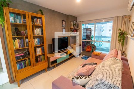 Sala de apartamento à venda com 2 quartos, 74m² em Icaraí, Niterói