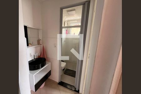 Banheiro  de apartamento à venda com 2 quartos, 47m² em Bairro dos Casa, São Bernardo do Campo