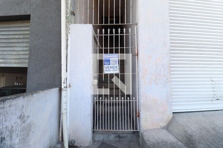 Placa de casa à venda com 7 quartos, 245m² em Jardim Peri, São Paulo