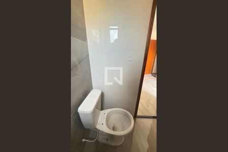Banheiro da Suíte 1 de casa à venda com 2 quartos, 70m² em Vila Alto de Santo Andre, Santo André