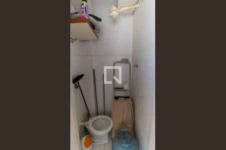 Banheiro de Serviço de apartamento à venda com 2 quartos, 86m² em Santa Rosa, Niterói