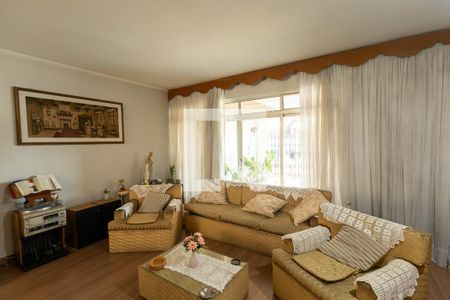 Sala de casa à venda com 3 quartos, 255m² em Vila Cordeiro, São Paulo