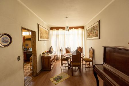 Sala de casa à venda com 3 quartos, 255m² em Vila Cordeiro, São Paulo