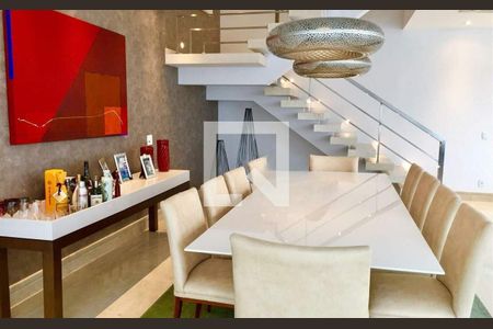 Casa à venda com 5 quartos, 616m² em Barra da Tijuca, Rio de Janeiro