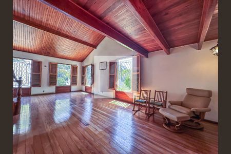 Casa à venda com 4 quartos, 307m² em Laranjeiras, Rio de Janeiro