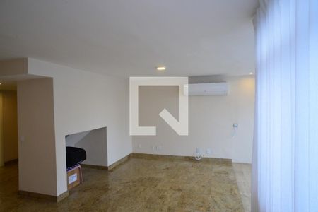 Sala de apartamento à venda com 4 quartos, 251m² em Barra da Tijuca, Rio de Janeiro