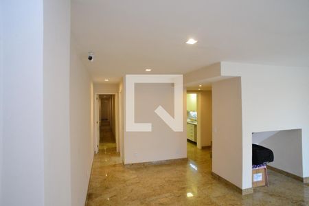 Sala de apartamento à venda com 4 quartos, 251m² em Barra da Tijuca, Rio de Janeiro