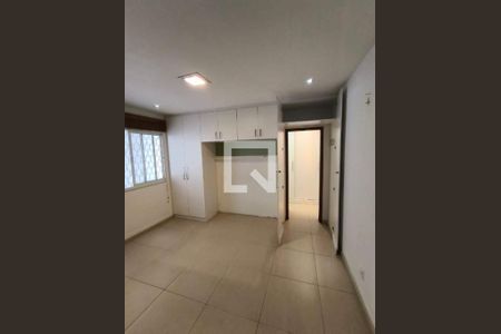 Casa à venda com 3 quartos, 220m² em Engenho de Dentro, Rio de Janeiro