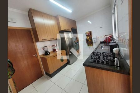 Casa à venda com 2 quartos, 95m² em Vila Carrão, São Paulo