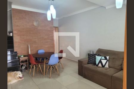 Casa à venda com 2 quartos, 95m² em Vila Carrão, São Paulo