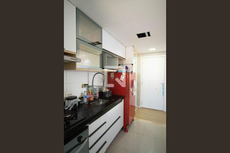 Cozinha de apartamento para alugar com 2 quartos, 51m² em Vila Galvão, Guarulhos