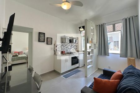 Sala/Cozinha de apartamento para alugar com 1 quarto, 35m² em Copacabana, Rio de Janeiro