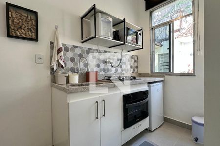 Sala/Cozinha de apartamento para alugar com 1 quarto, 35m² em Copacabana, Rio de Janeiro