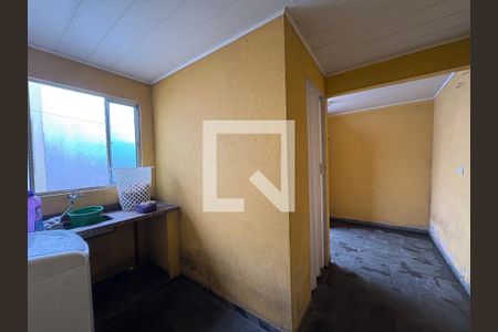 Lavanderia casa 3 de casa à venda com 5 quartos, 264m² em Vila Sao Pedro, Santo André