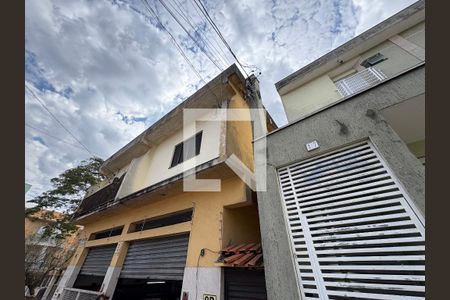 Fachada  de casa à venda com 5 quartos, 264m² em Vila Sao Pedro, Santo André