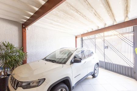 Garagem de casa à venda com 3 quartos, 142m² em Cupecê, São Paulo