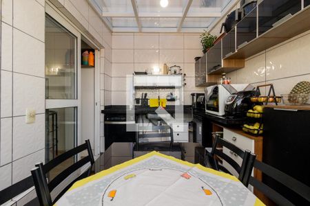Cozinha de apartamento para alugar com 2 quartos, 84m² em Parque São Lourenço, São Paulo