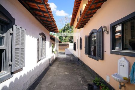 Quintal de casa à venda com 4 quartos, 250m² em Engenho do Mato, Niterói
