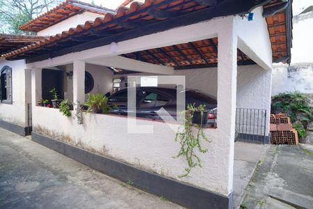 Garagem de casa à venda com 4 quartos, 250m² em Engenho do Mato, Niterói