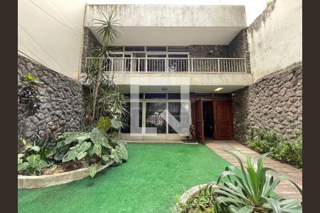 Fachada de casa à venda com 3 quartos, 300m² em Tijuca, Rio de Janeiro