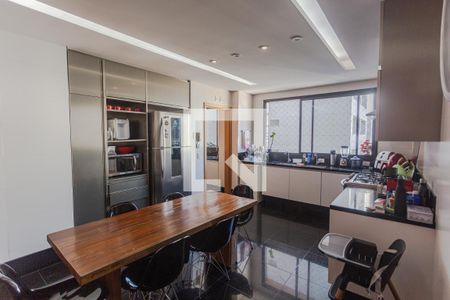 Cozinha de apartamento à venda com 4 quartos, 278m² em Funcionários, Belo Horizonte