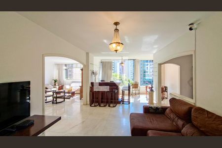 Sala 2 de apartamento para alugar com 4 quartos, 240m² em Lourdes, Belo Horizonte