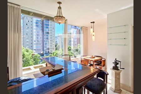 Sala 2 de apartamento para alugar com 4 quartos, 240m² em Lourdes, Belo Horizonte