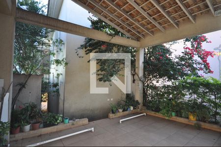 Garagem de casa à venda com 3 quartos, 300m² em Tucuruvi, São Paulo